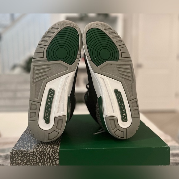 Jordan 3 Pine Green - Picture 5 of 5